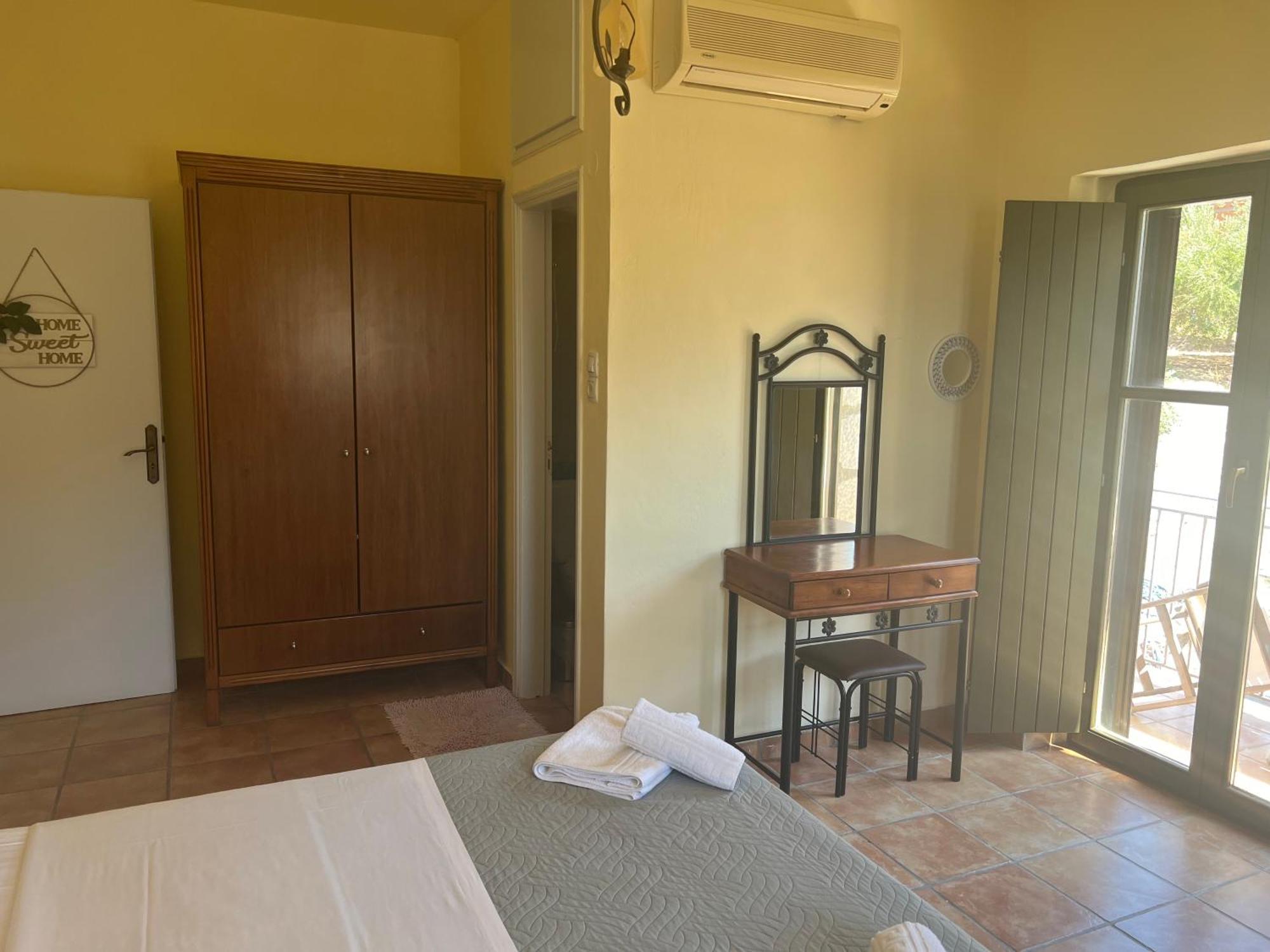 Onar Mani Suites Néon Oítilon Esterno foto