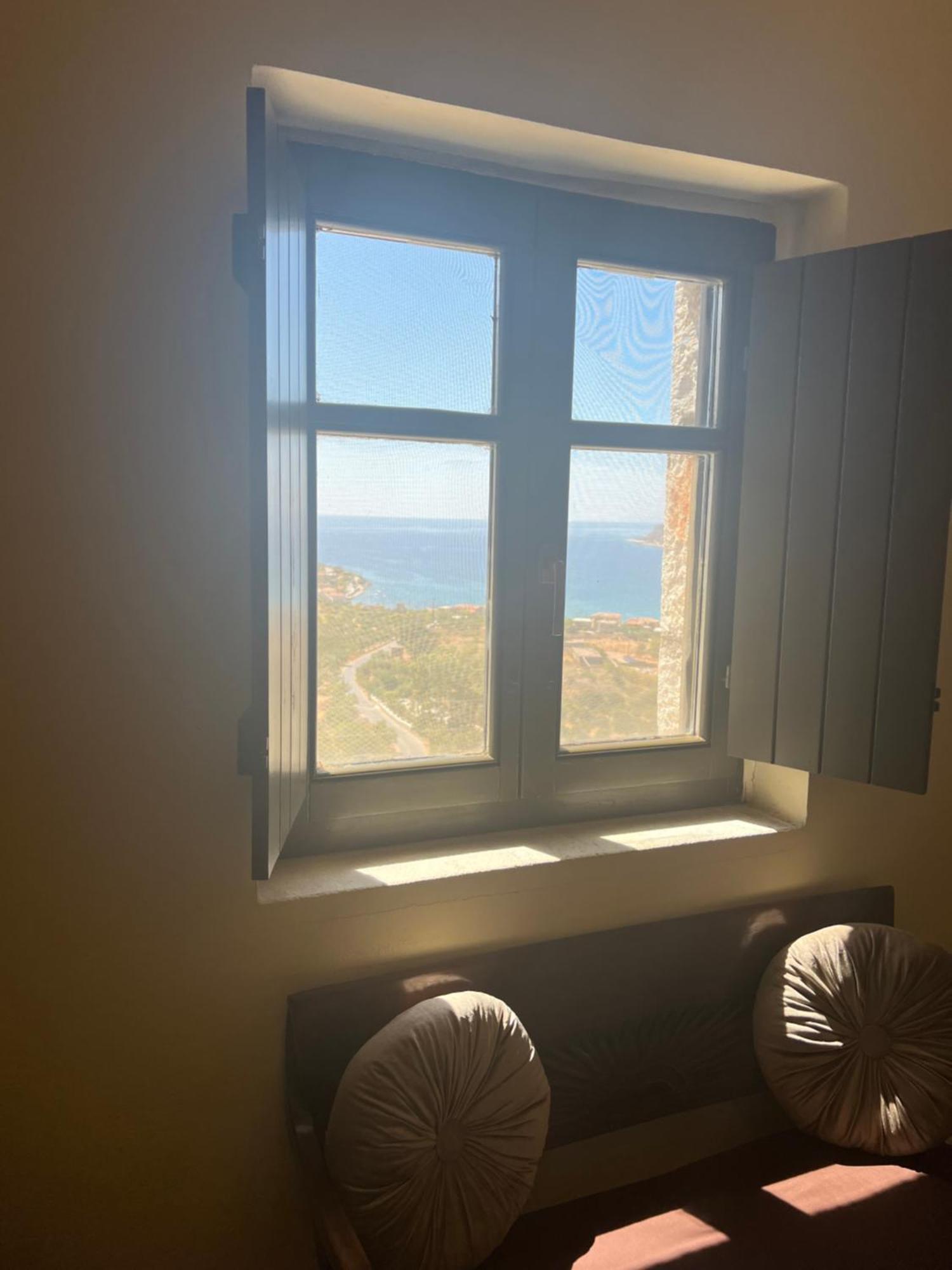 Onar Mani Suites Néon Oítilon Esterno foto