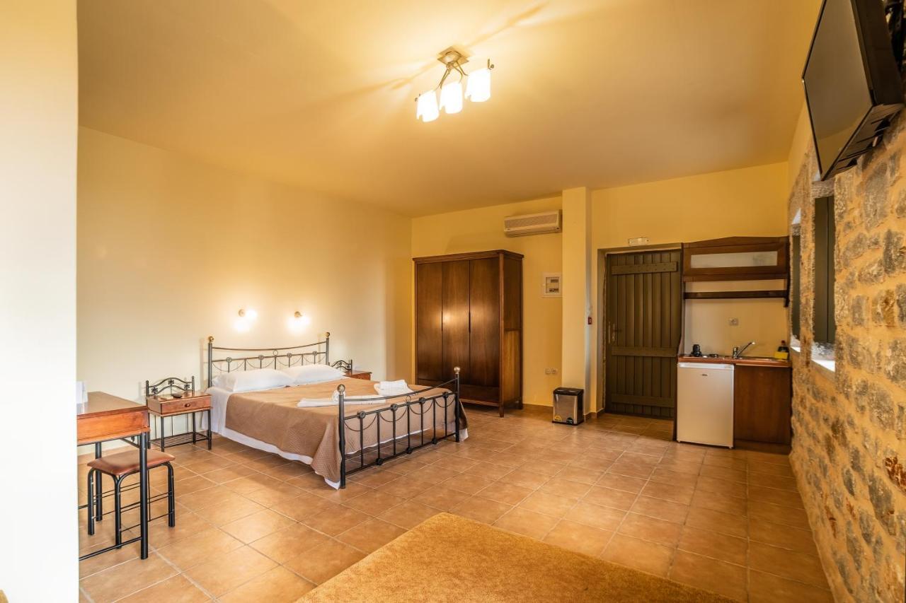 Onar Mani Suites Néon Oítilon Esterno foto