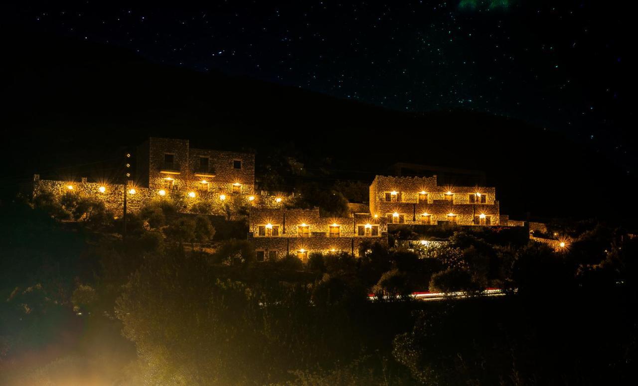 Onar Mani Suites Néon Oítilon Esterno foto